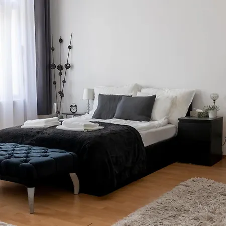 Elizabeth Boulevard *