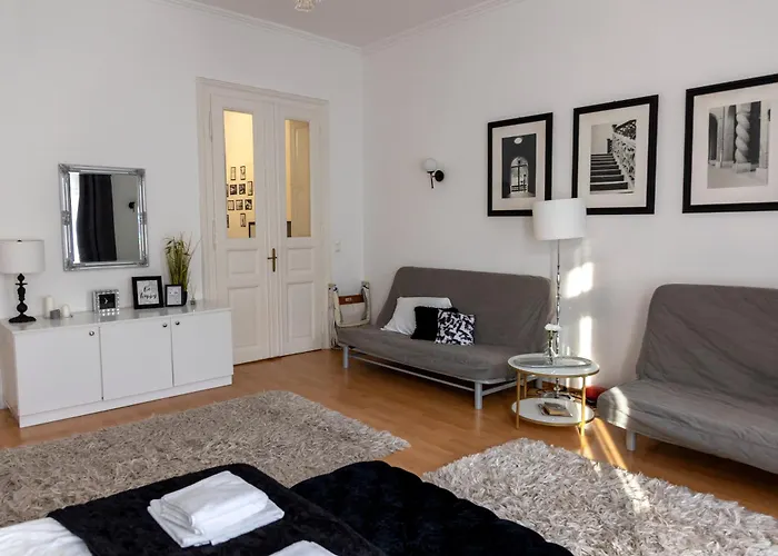 Elizabeth Boulevard Apartament *