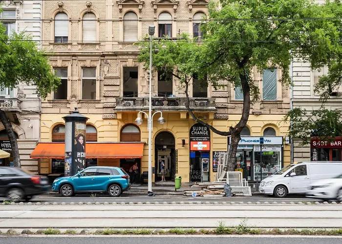 Elizabeth Boulevard アパート