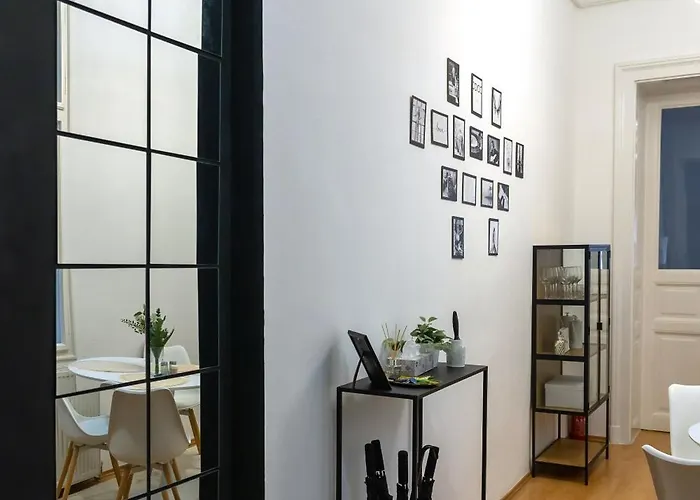 Elizabeth Boulevard * ブダペスト